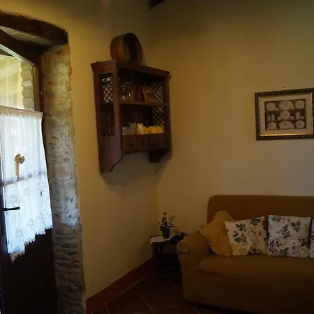 Agriturismo Bonzalone Farm stay *