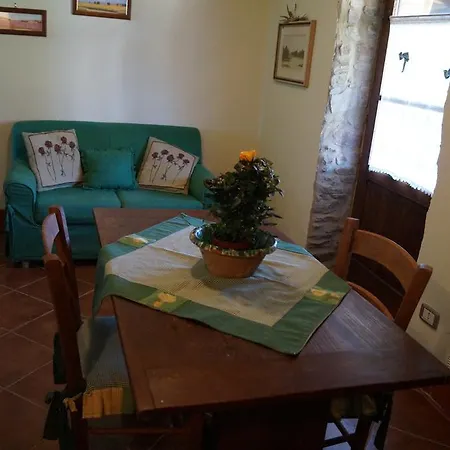 Agriturismo Bonzalone Farm stay