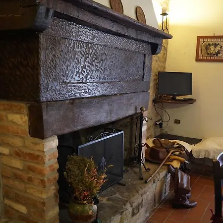 Agriturismo Bonzalone Farm stay